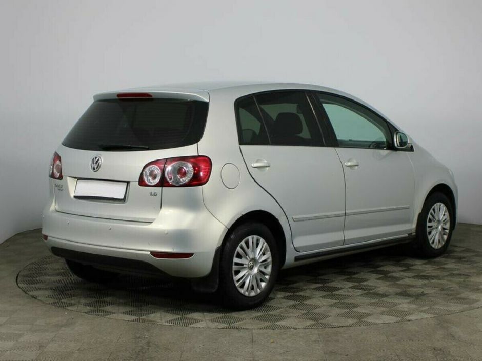 Volkswagen Golf Plus, 1.6 л, Робот, 2009 фото 6