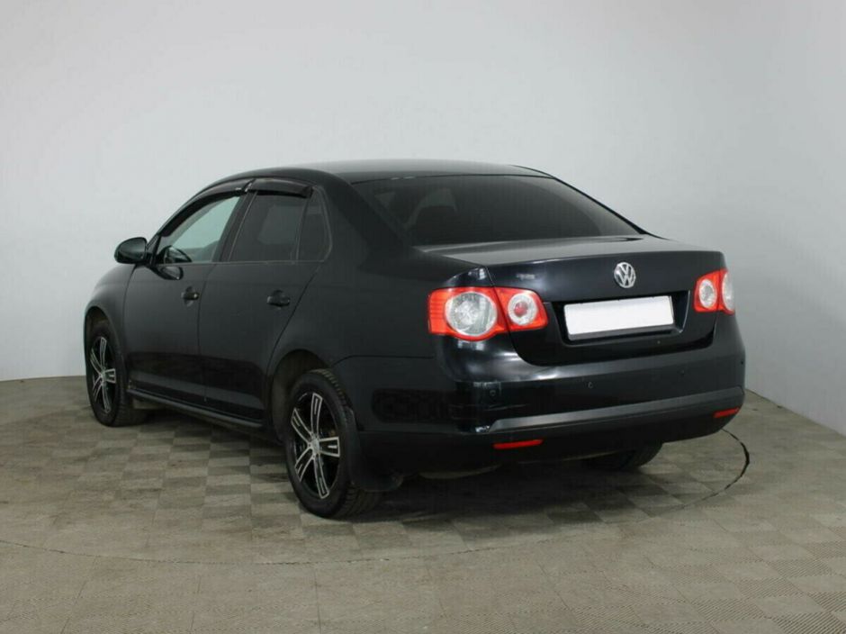 Volkswagen Jetta, 1.6 л, Робот, 2009 фото 5