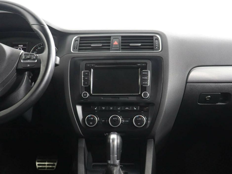 Volkswagen Jetta, 1.4 л, Робот, 2011 фото 2