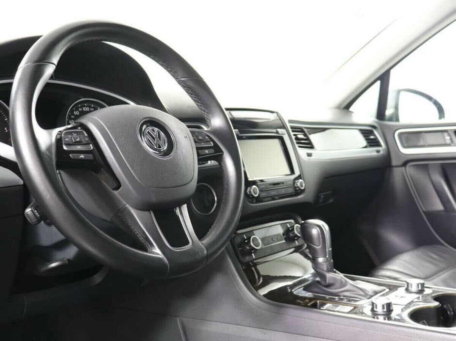 Volkswagen Touareg, 3.0 л, АТ, 2013 фото 2