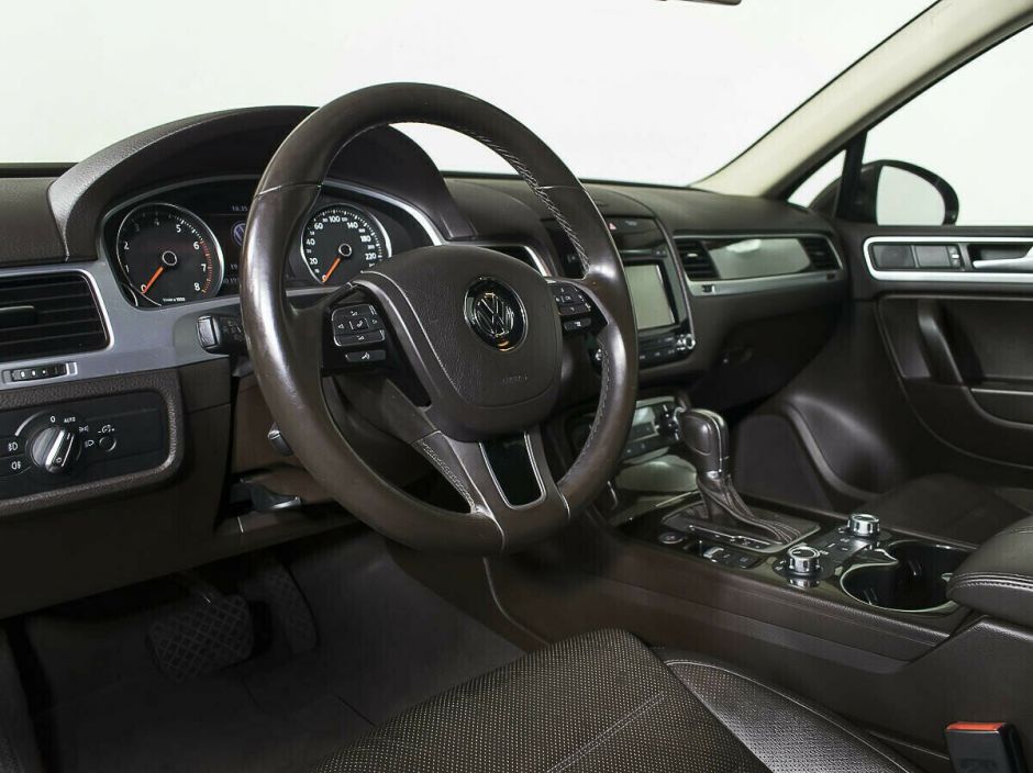Volkswagen Touareg, 3.6 л, АТ, 2013 фото 2