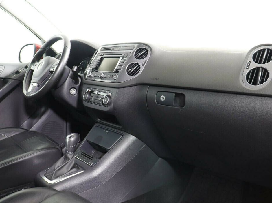 Volkswagen Tiguan, 2.0 л, АТ, 2012 фото 2