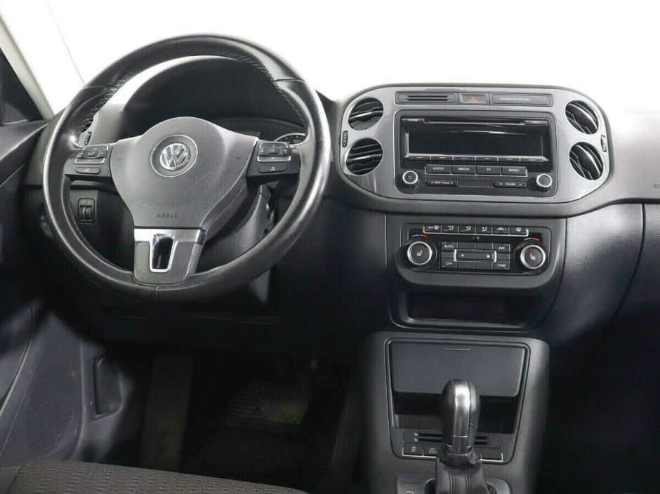 Volkswagen Tiguan, 2.0 л, АТ, 2012 фото 7