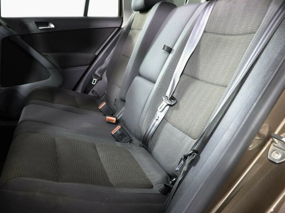 Volkswagen Tiguan, 2.0 л, АТ, 2012 фото 2