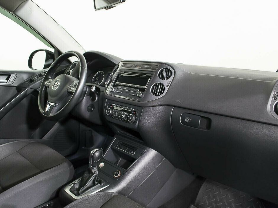 Volkswagen Tiguan, 2.0 л, АТ, 2016 фото 10