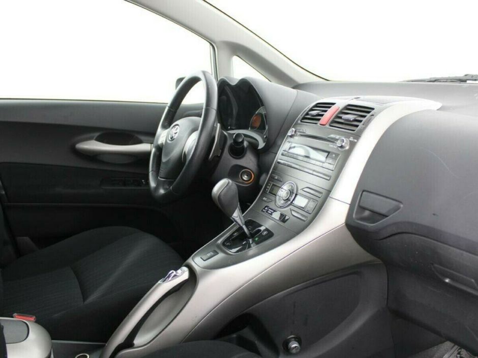 Toyota Auris, 1.6 л, Робот, 2008 фото 1