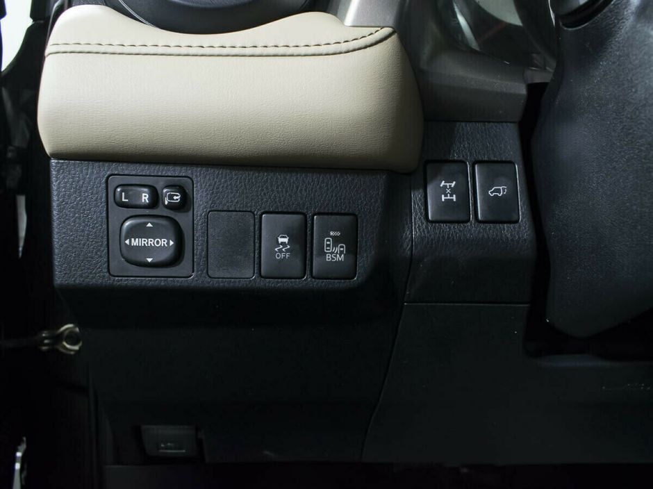 Toyota RAV4, 2.0 л, Вариатор, 2012 фото 9