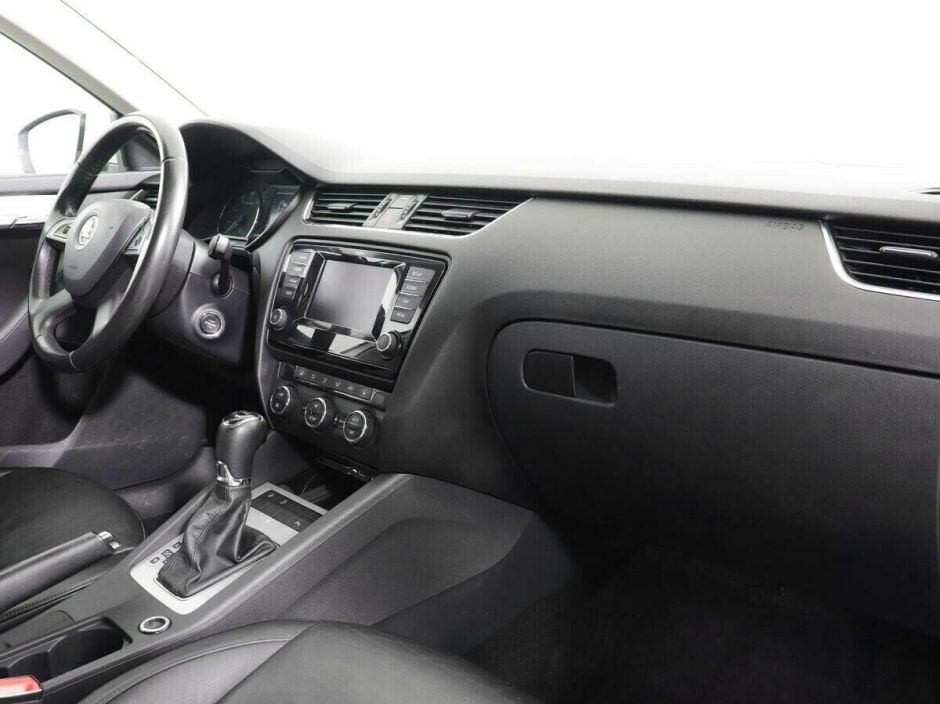 Skoda Octavia, 1.8 л, Робот, 2013 фото 8