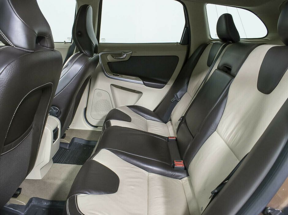 Volvo XC60, 2.4 л, АТ, 2010 фото 10