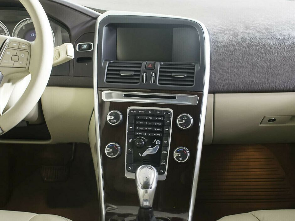 Volvo XC60, 2.4 л, АТ, 2012 фото 13