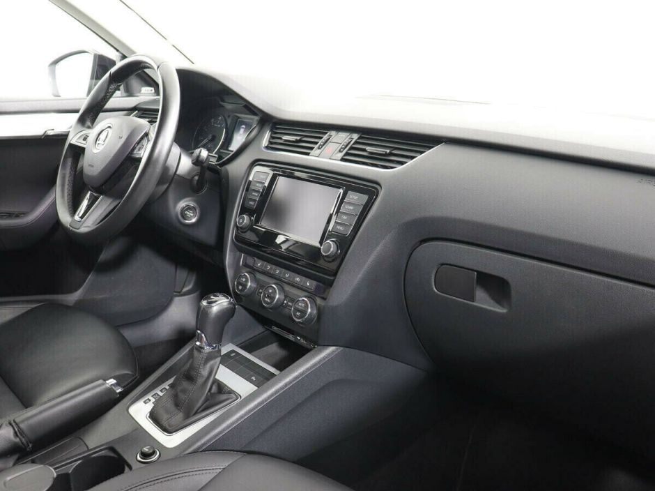 Skoda Octavia, 1.8 л, Робот, 2016 фото 7