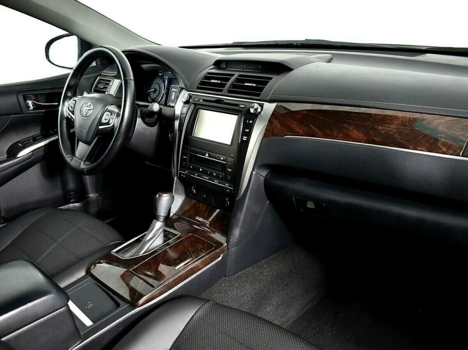 Toyota Camry, 2.5 л, АТ, 2017 фото 1