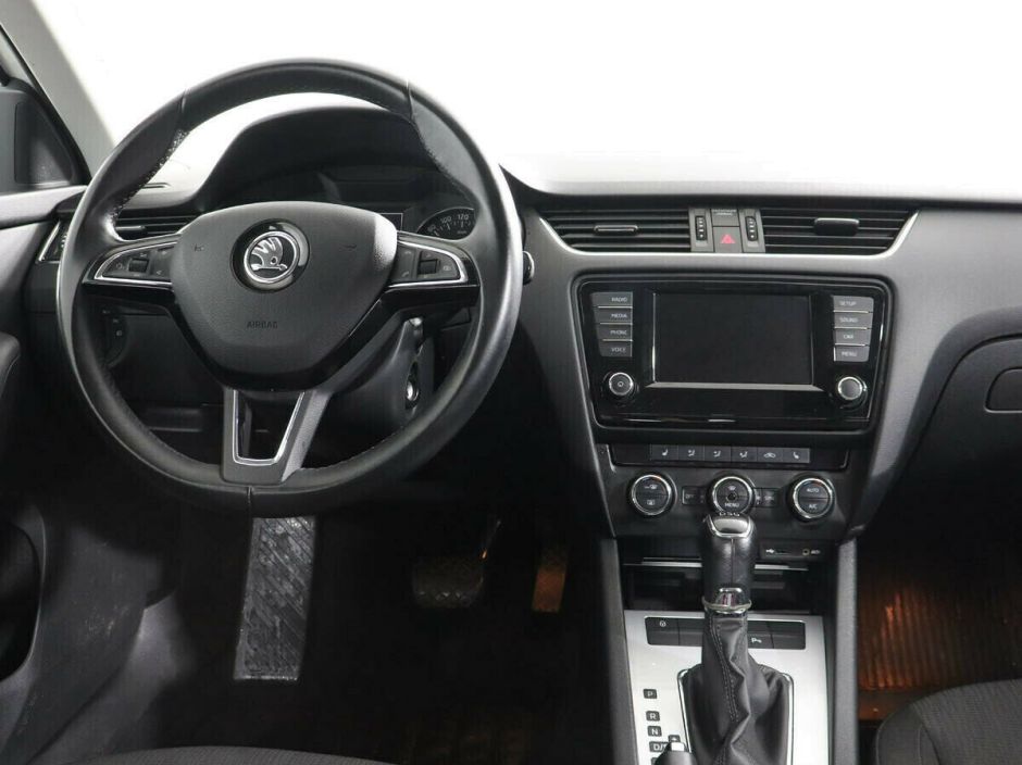 Skoda Octavia, 1.4 л, Робот, 2015 фото 7