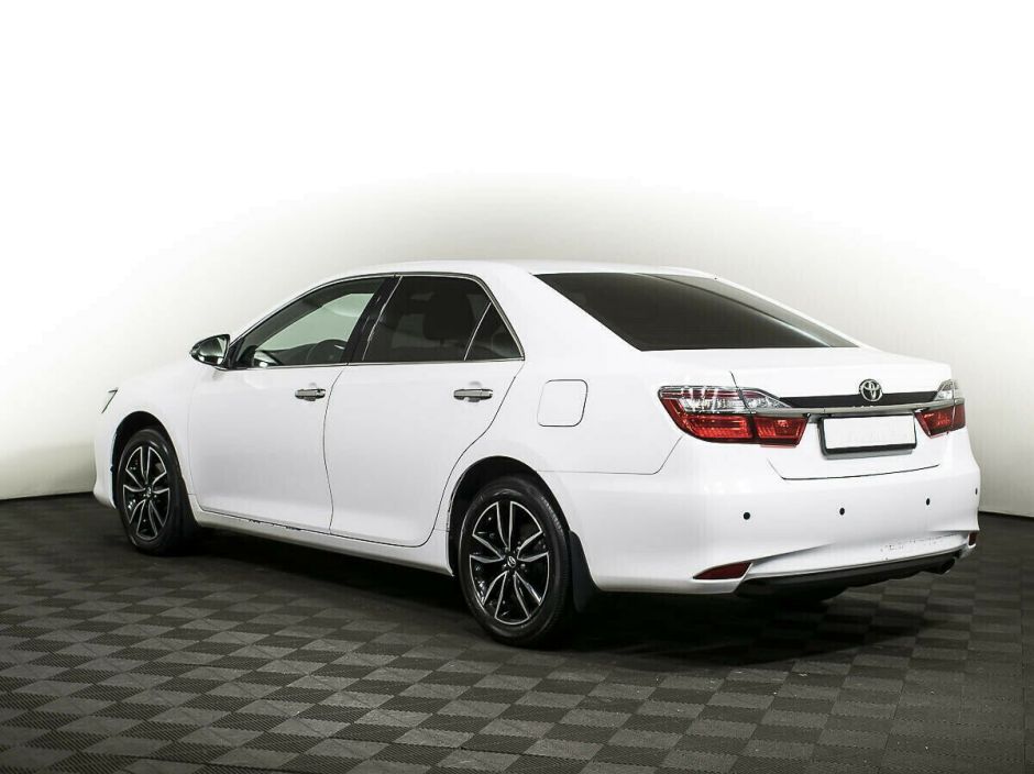 Toyota Camry, 2.5 л, АТ, 2017 фото 6