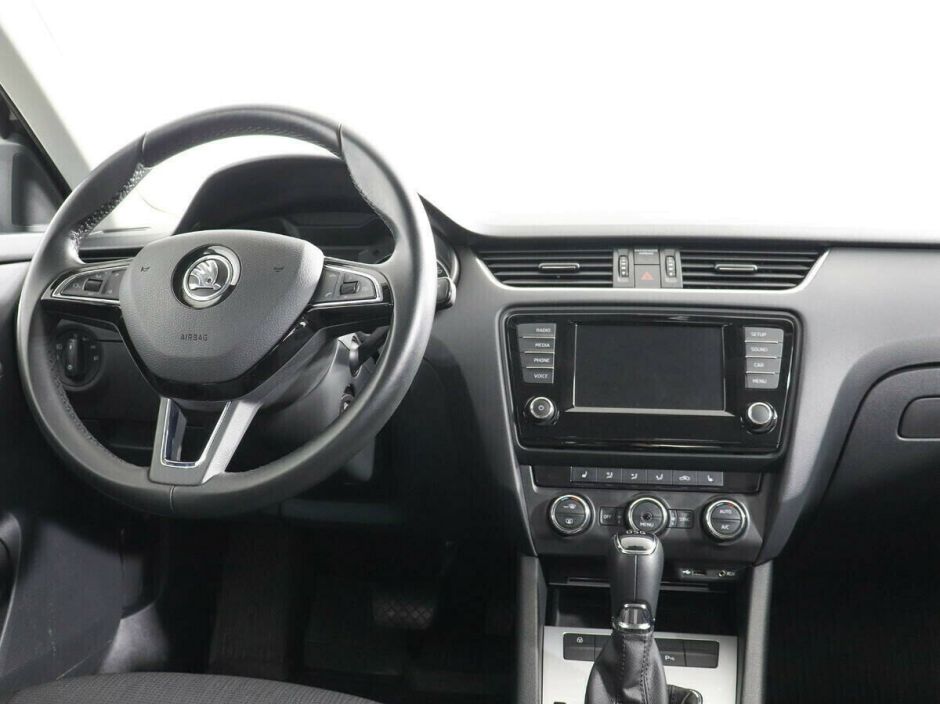 Skoda Octavia, 1.8 л, Робот, 2016 фото 8