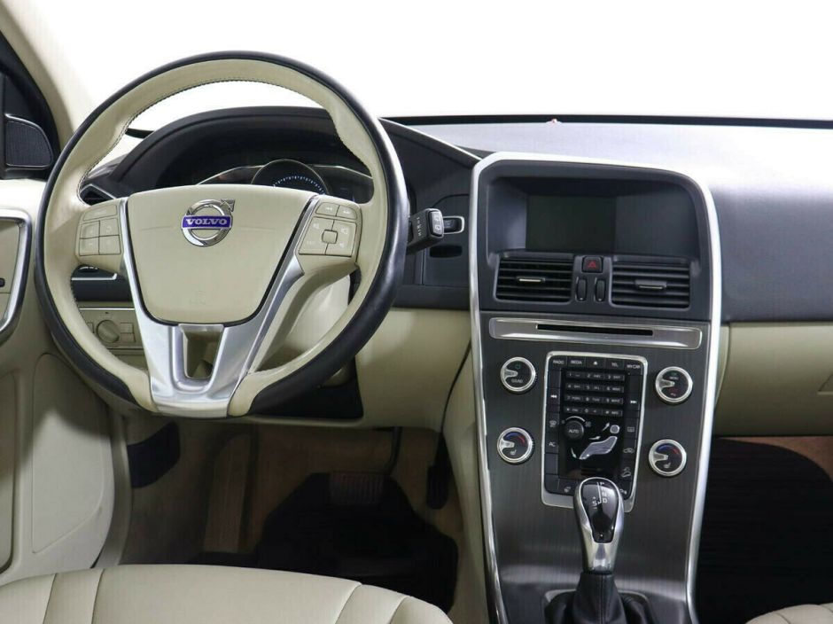Volvo XC60, 2.4 л, АТ, 2015 фото 1