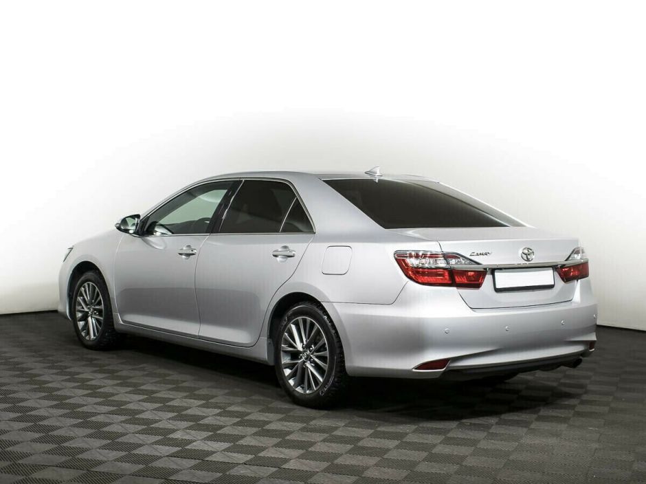 Toyota Camry, 2.5 л, АТ, 2018 фото 6
