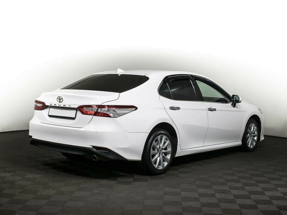 Toyota Camry, 2.5 л, АТ, 2018 фото 4
