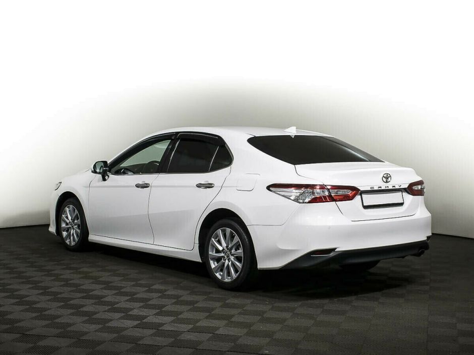 Toyota Camry, 2.5 л, АТ, 2018 фото 6
