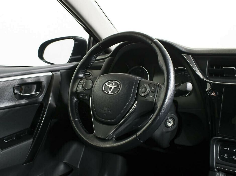 Toyota Corolla, 1.6 л, Вариатор, 2017 фото 11