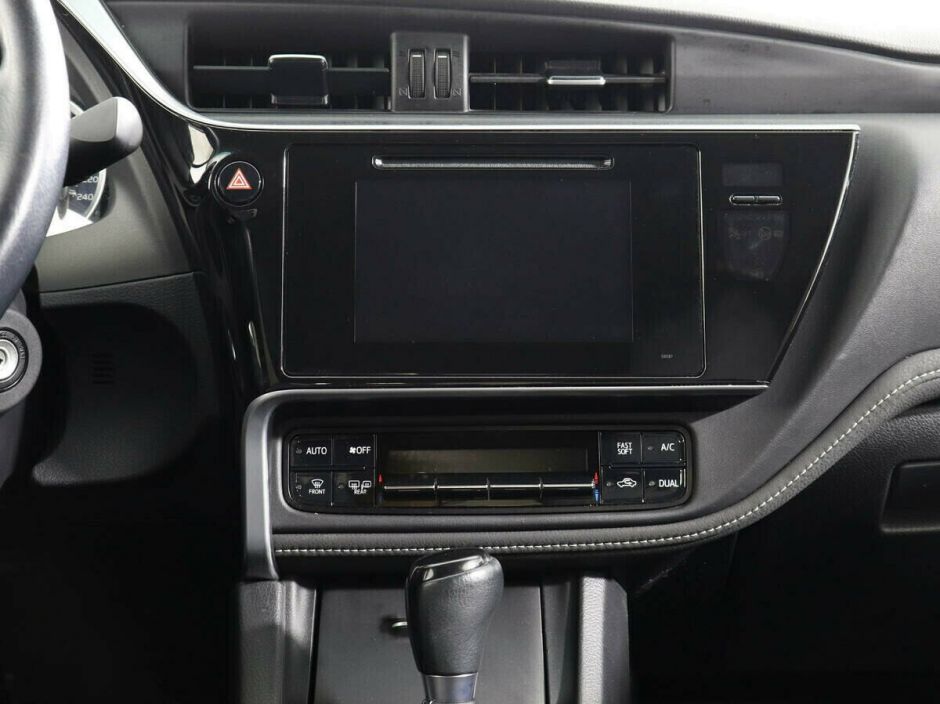 Toyota Corolla, 1.6 л, Вариатор, 2016 фото 2