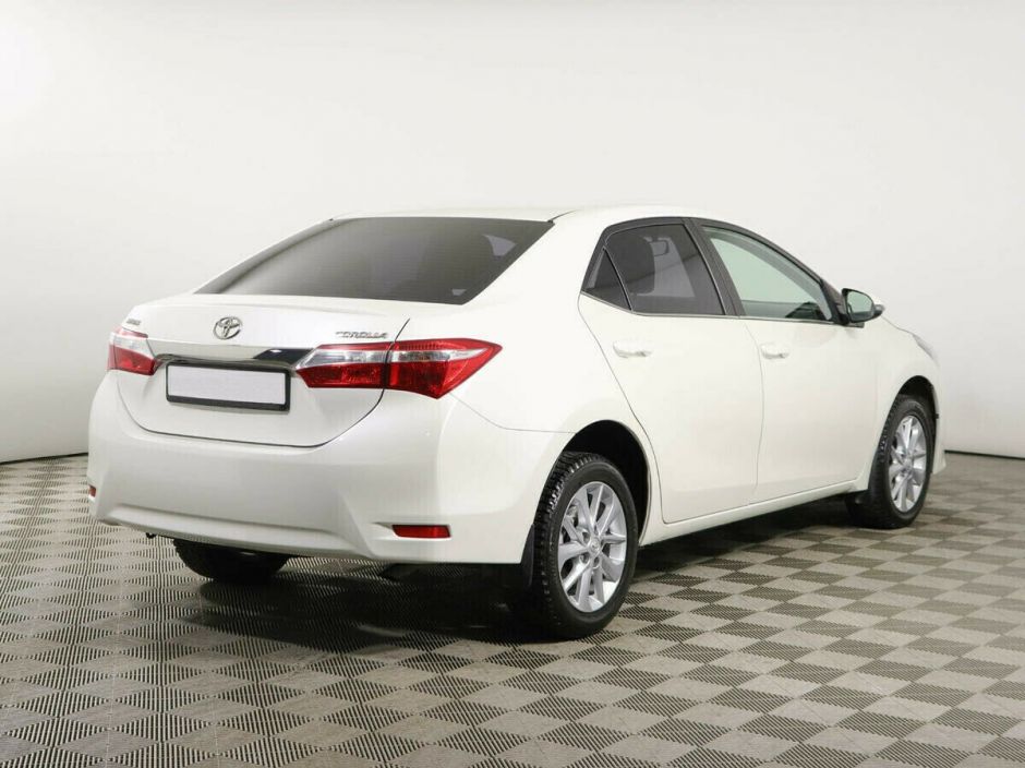 Toyota Corolla, 1.6 л, Вариатор, 2014 фото 4