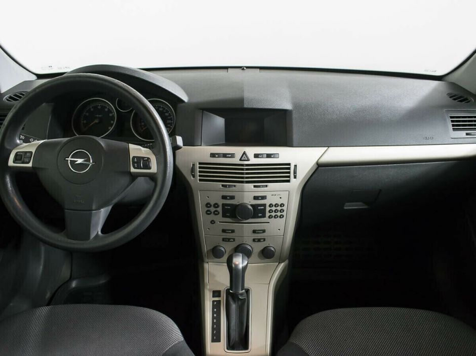 Opel Astra, 1.8 л, АТ, 2013 фото 8