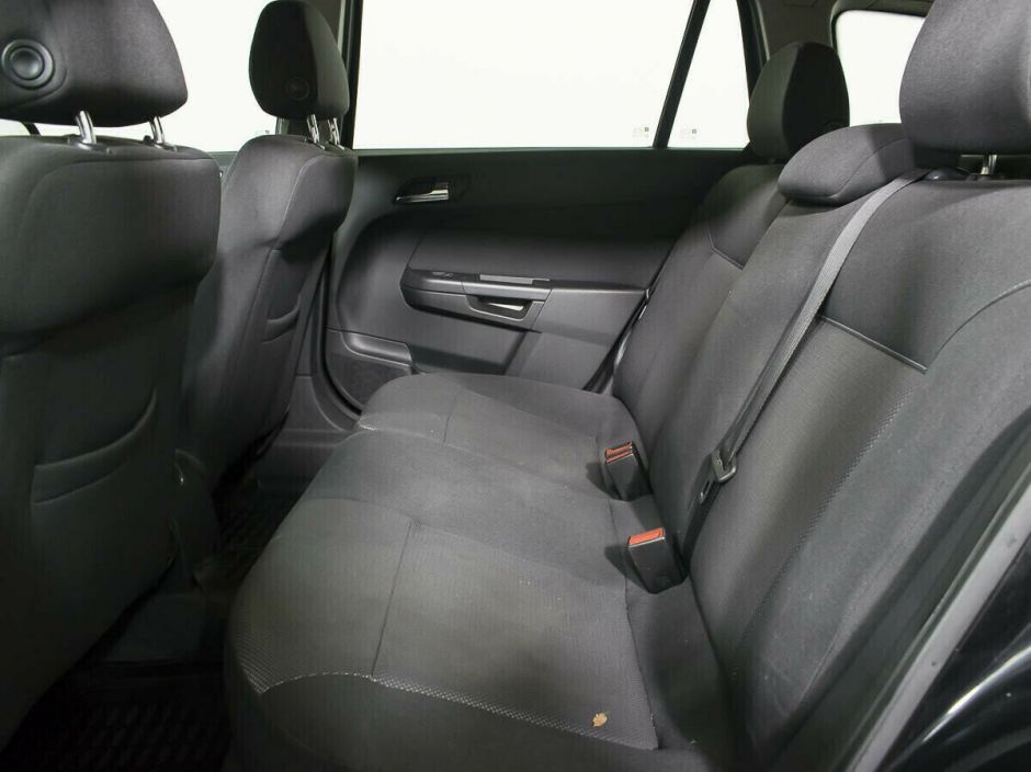 Opel Astra, 1.8 л, АТ, 2013 фото 2