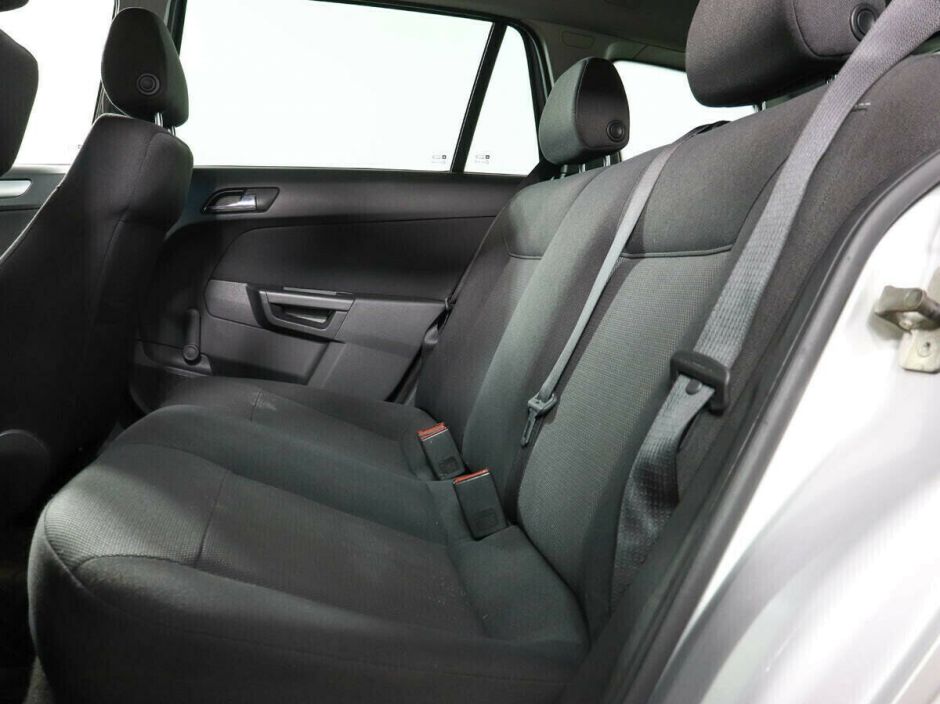Opel Astra, 1.3 л, МТ, 2010 фото 1