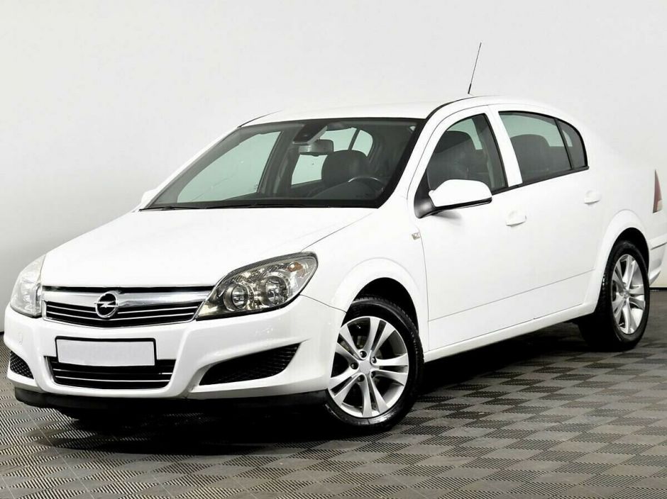Opel Astra, 1.6 л, МТ, 2010 фото 3