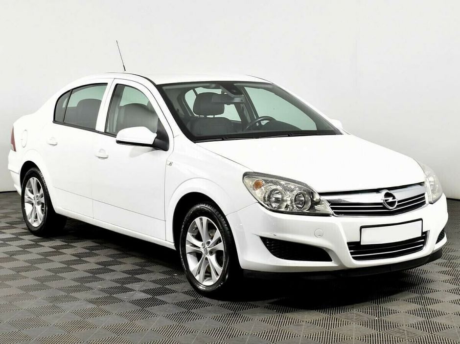 Opel Astra, 1.6 л, МТ, 2010 фото 4