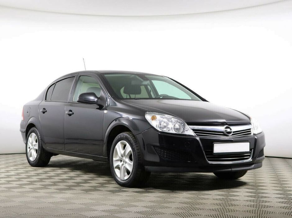 Opel Astra, 1.8 л, МТ, 2012 фото 4