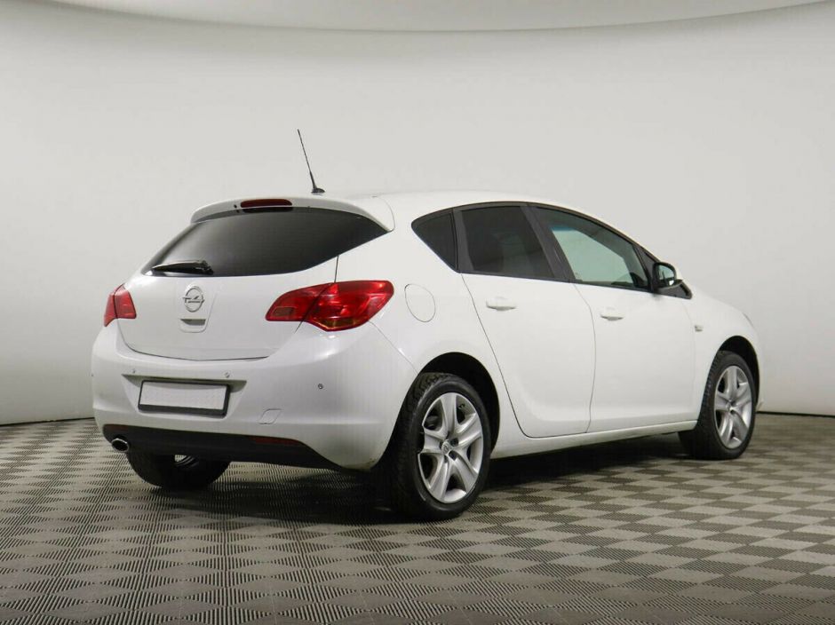 Opel Astra, 1.4 л, АТ, 2011 фото 5