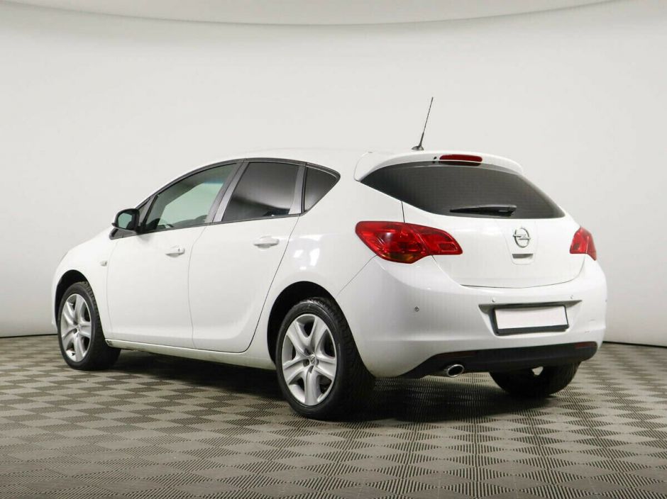 Opel Astra, 1.4 л, АТ, 2011 фото 6