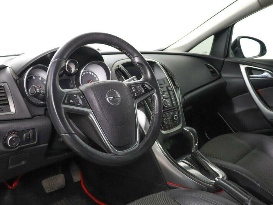 Opel Astra, 1.6 л, АТ, 2011 фото 7