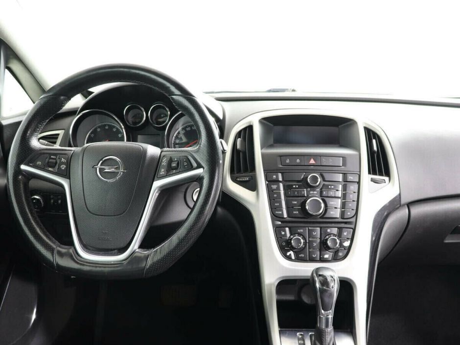 Opel Astra, 1.4 л, АТ, 2012 фото 2