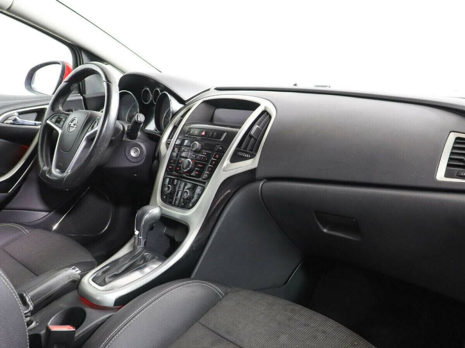 Opel Astra, 1.4 л, АТ, 2012 фото 2