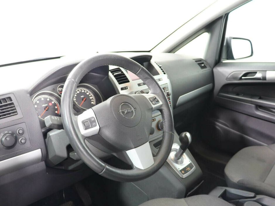 Opel Zafira, 1.8 л, Робот, 2013 фото 7