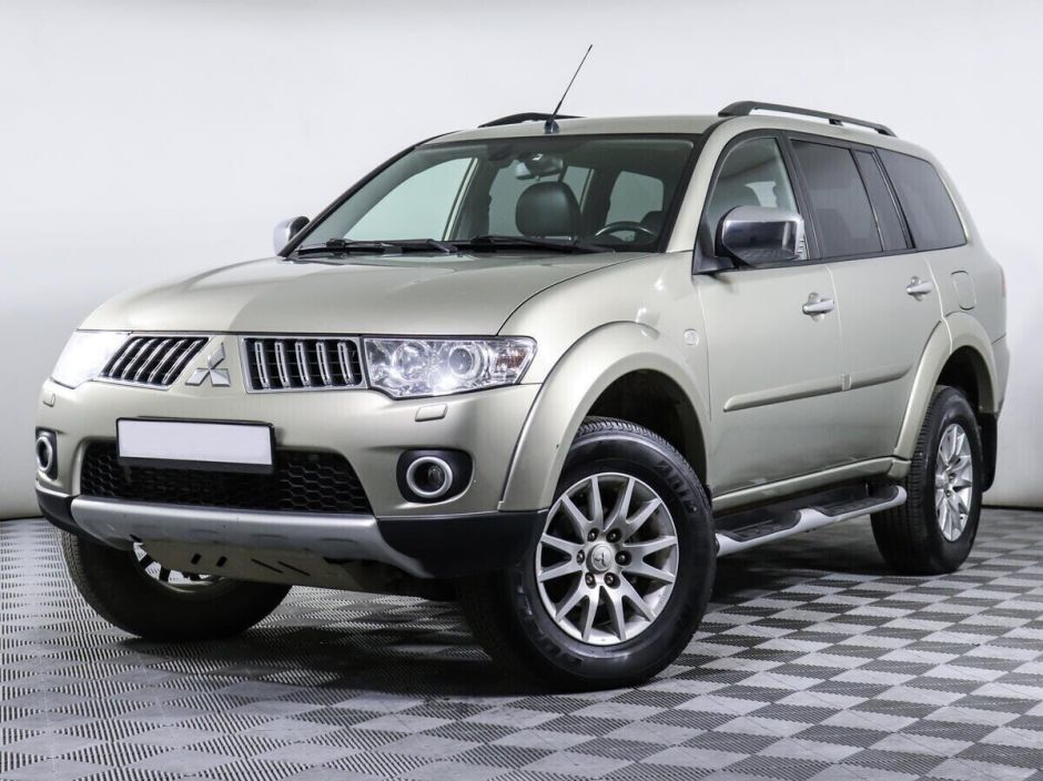 Mitsubishi Pajero Sport, 2.5 л, АТ, 2011 фото 3