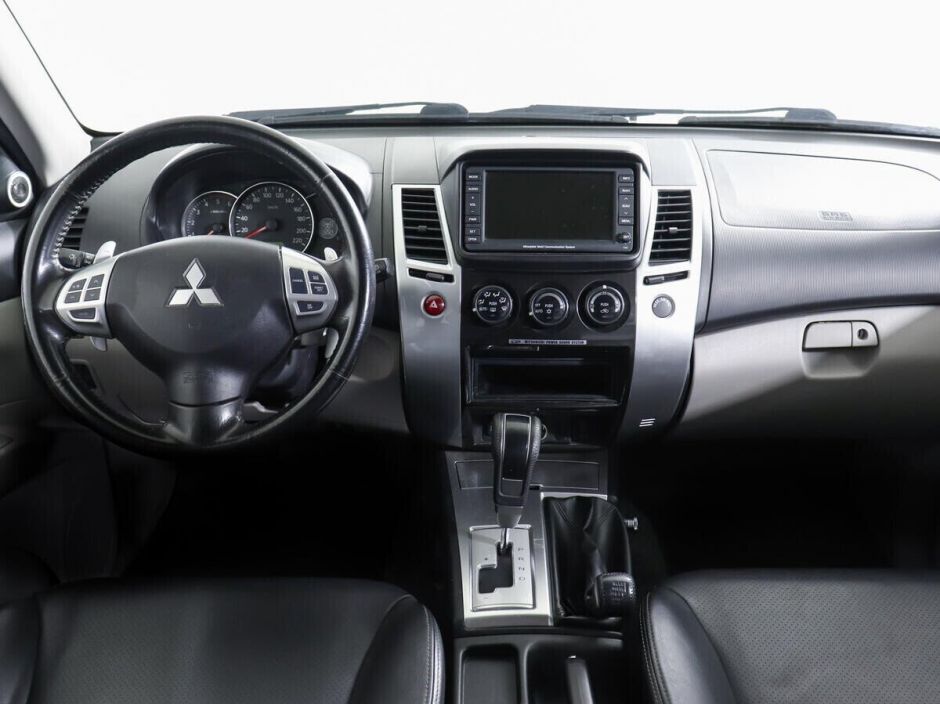 Mitsubishi Pajero Sport, 2.5 л, АТ, 2011 фото 8