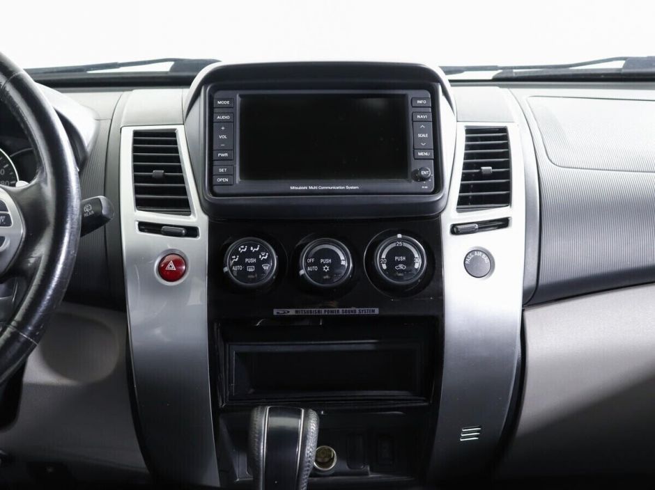 Mitsubishi Pajero Sport, 2.5 л, АТ, 2011 фото 9