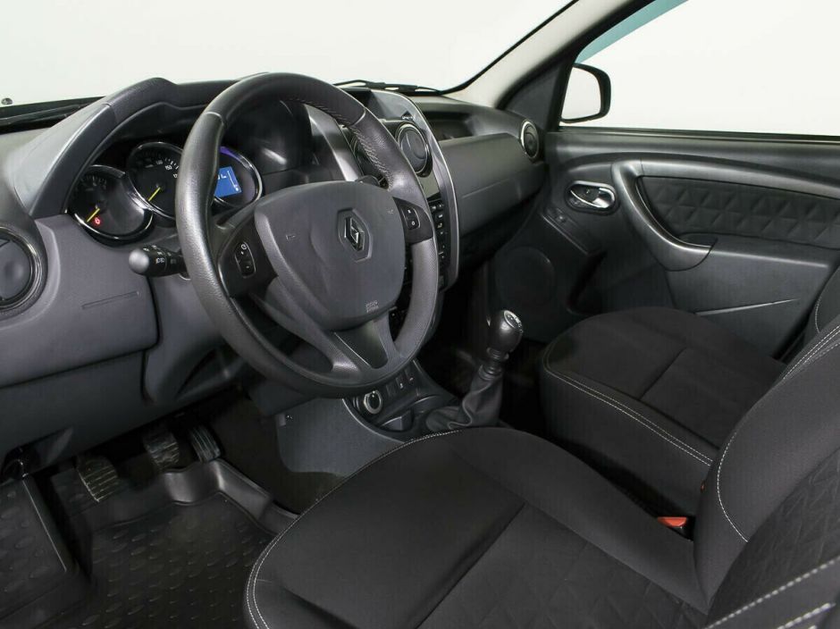 Renault Duster, 1.6 л, МТ, 2017 фото 2