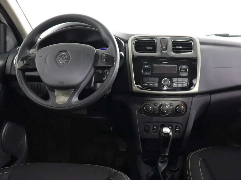 Renault Logan, 1.6 л, АТ, 2016 фото 8