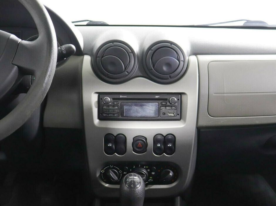 Renault Sandero, 1.4 л, МТ, 2013 фото 1
