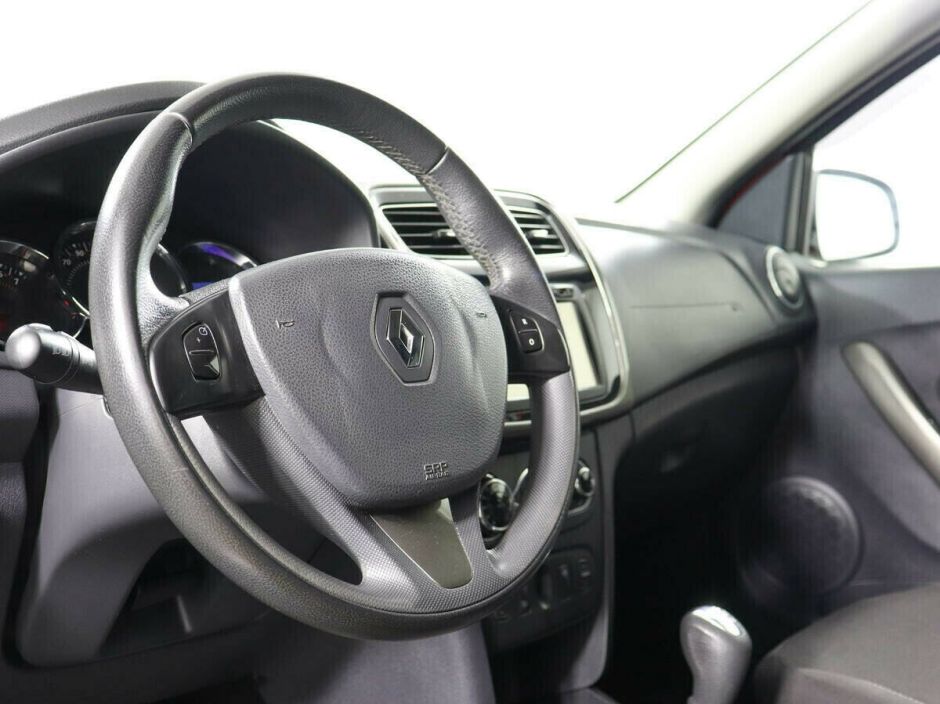 Renault Sandero, 1.6 л, АТ, 2015 фото 2