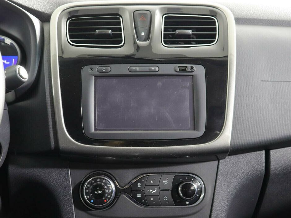Renault Sandero, 1.6 л, АТ, 2016 фото 8