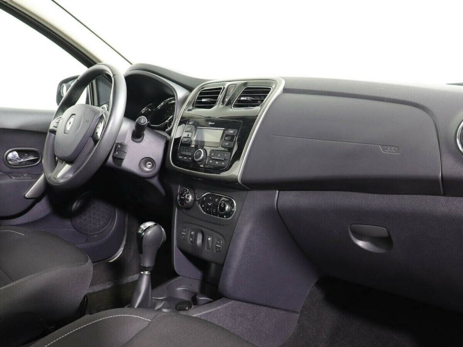 Renault Sandero, 1.6 л, АТ, 2017 фото 8
