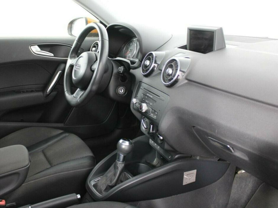 Audi A1, 1.4 л, Робот, 2013 фото 2