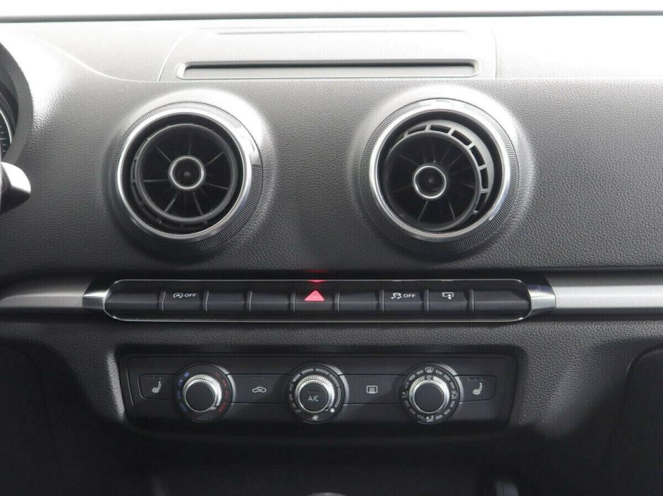 Audi A3, 1.4 л, Робот, 2013 фото 7