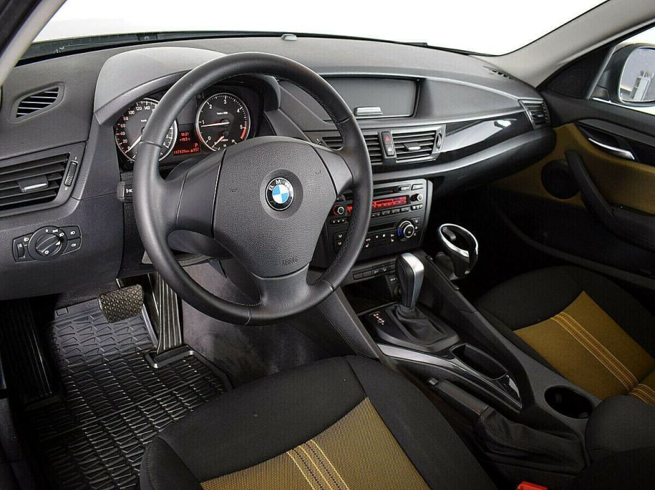 BMW X1, 2.0 л, АТ, 2011 фото 5